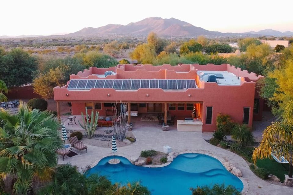 Sprawling Arizona Oasis w/ Dream Backyard House in New River