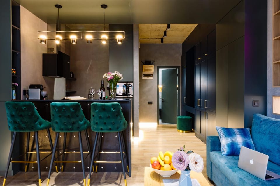 Living room, oven