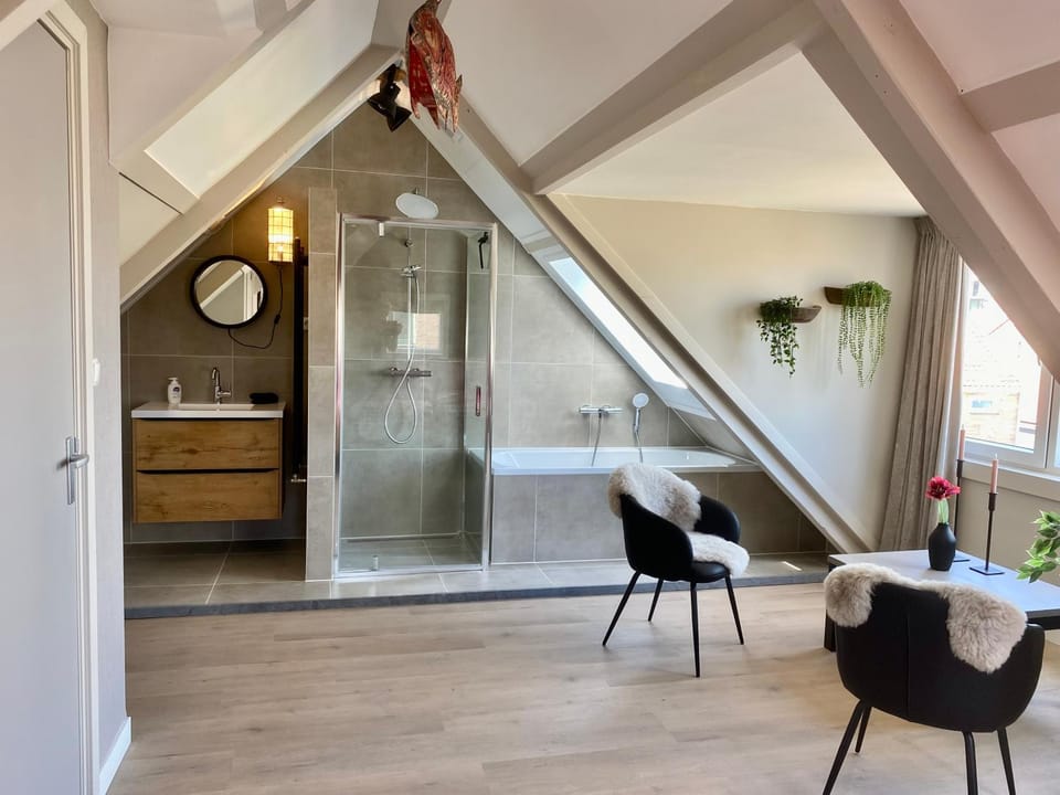 Shower, Bathroom, View (from property/room), Seating area