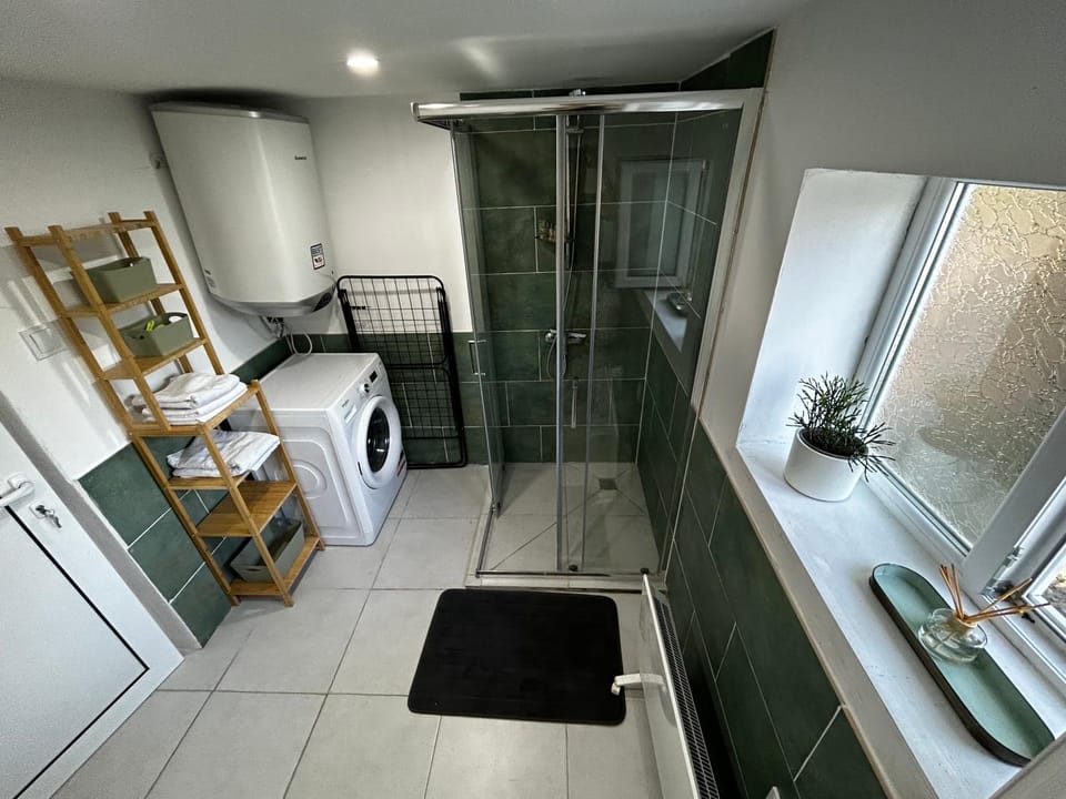 Shower, Bathroom, washing machine