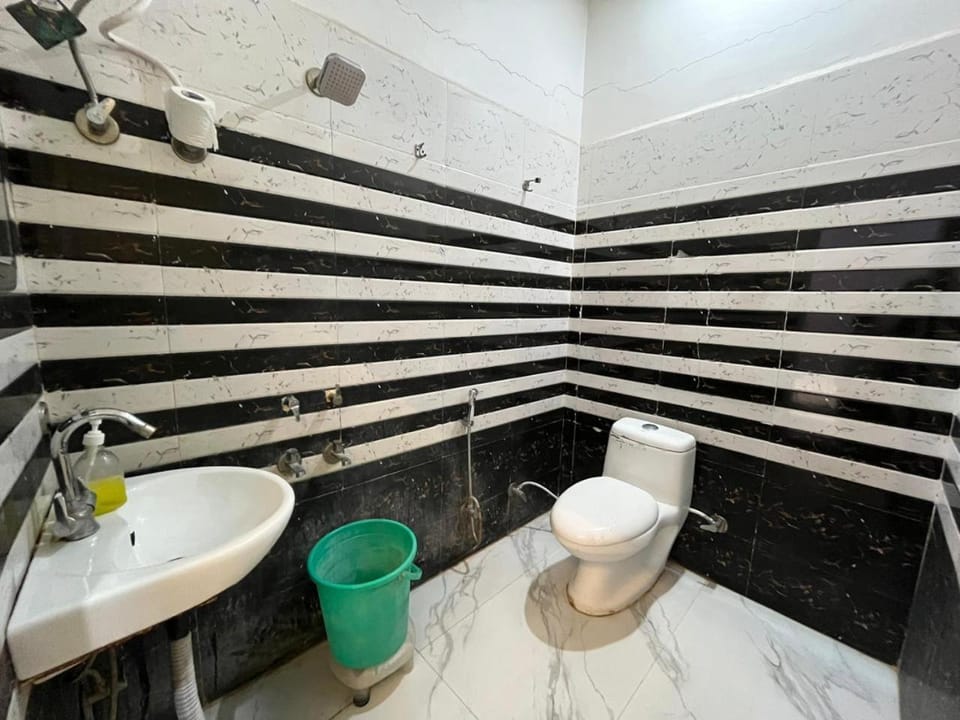 Shower, Toilet, Bathroom, bidet