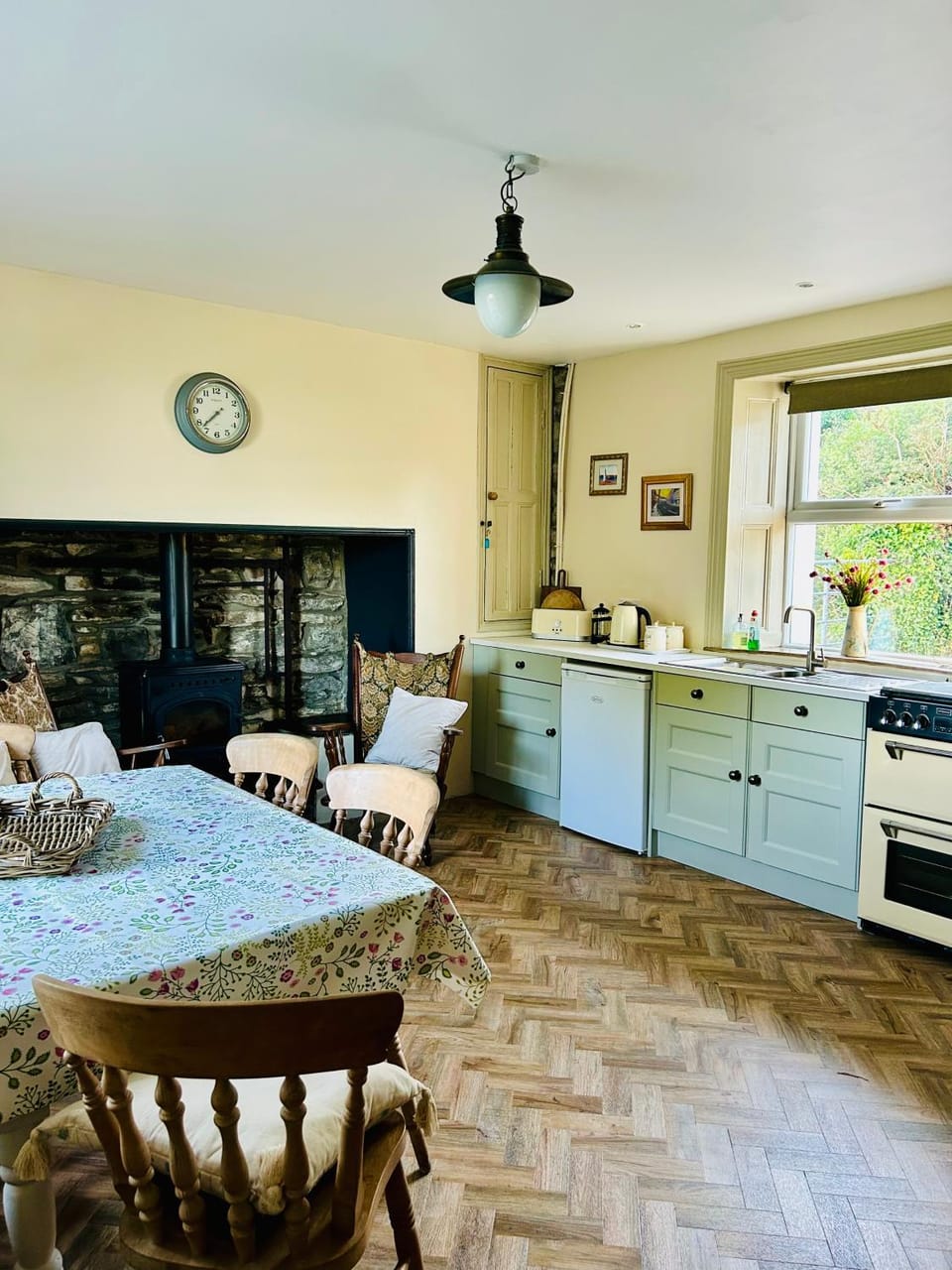 Idyllic Family farmhouse in beautiful West Cork House in County Cork