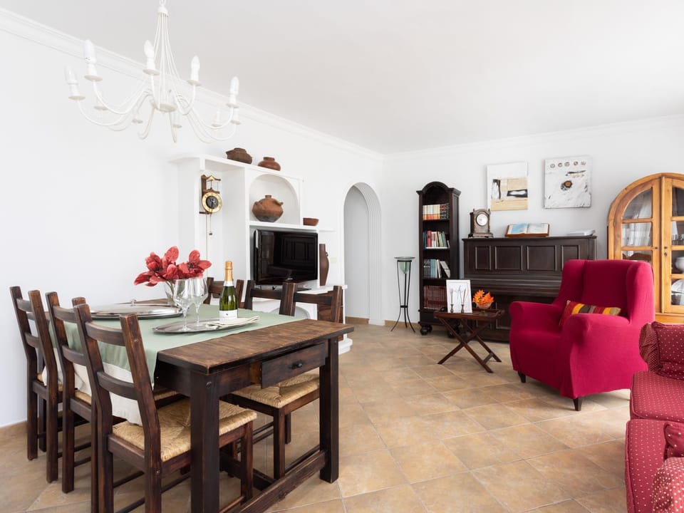 Library, TV and multimedia, Living room, Dining area