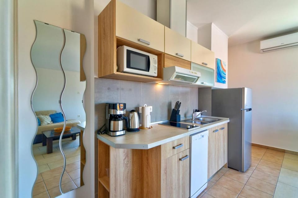 MT SUN 115 App 1 by Aneo Travel Apartment in Primorje-Gorski Kotar County