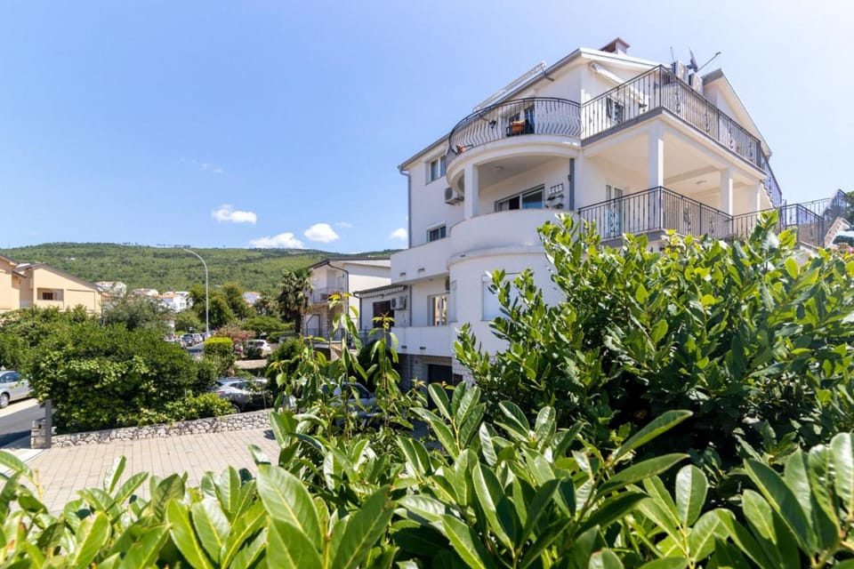 MT SUN 115 App 1 by Aneo Travel Apartment in Primorje-Gorski Kotar County