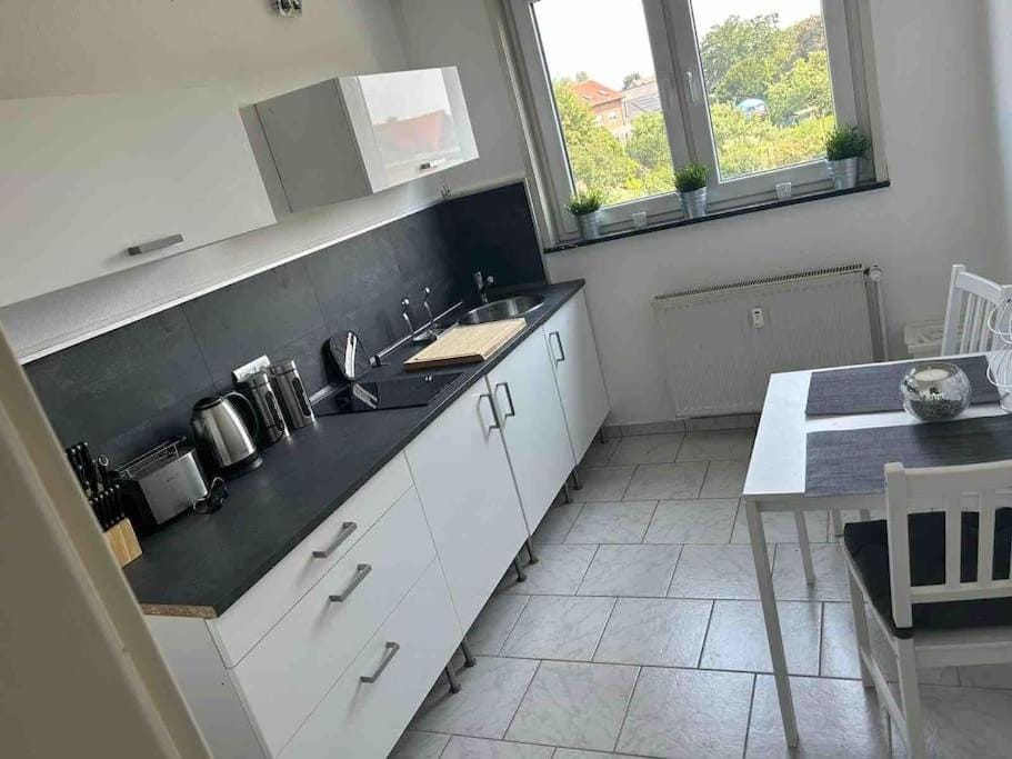 Kitchen or kitchenette, Dining area, stove, toaster