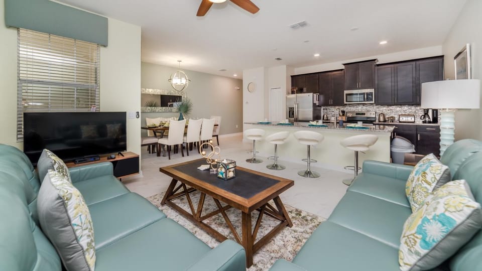 9041 Dogleg House in Four Corners