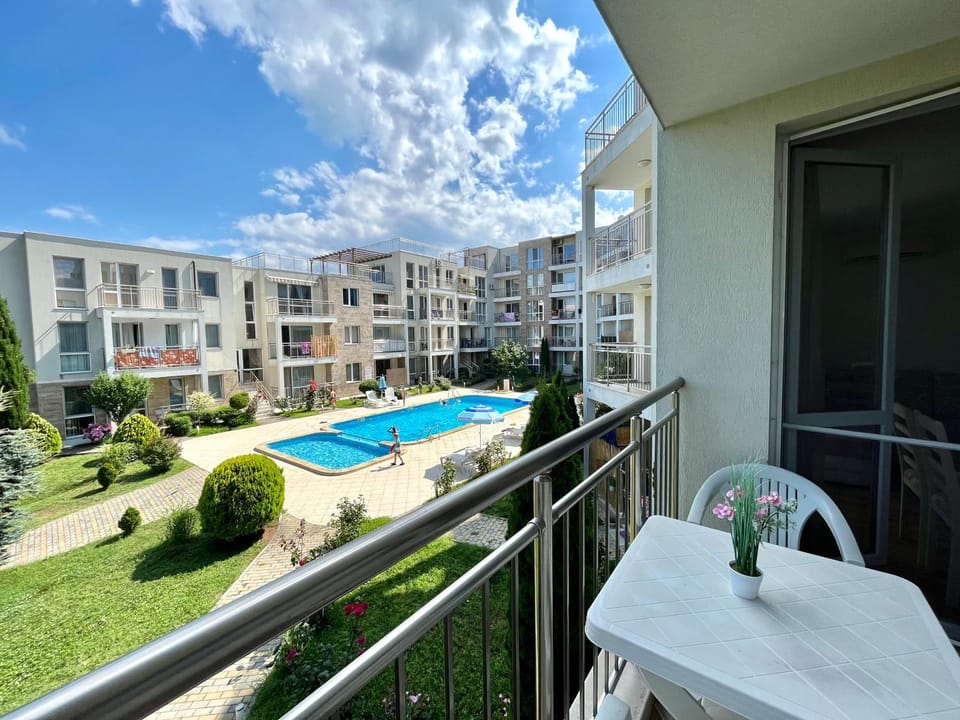 Patio, Day, View (from property/room), sunbed