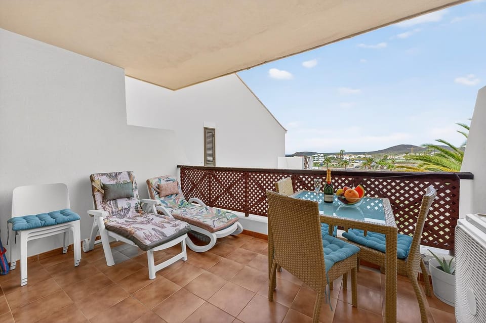 Albatros Complex with heated pool Apartment in Abona