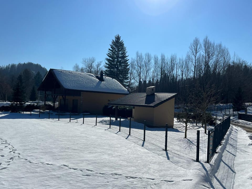Property building, Winter