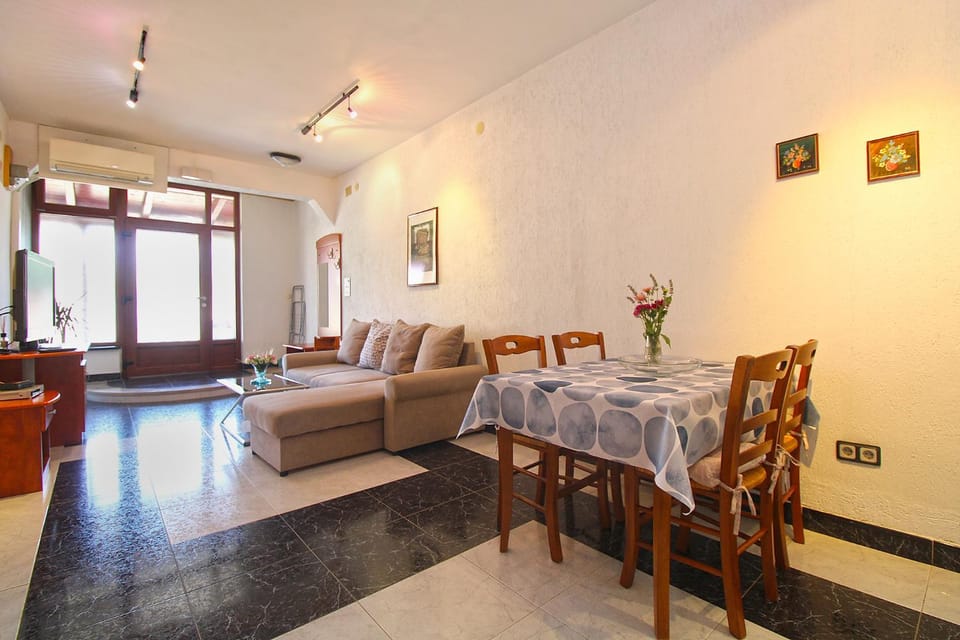Apartment Pula 2281 Apartment in Pula