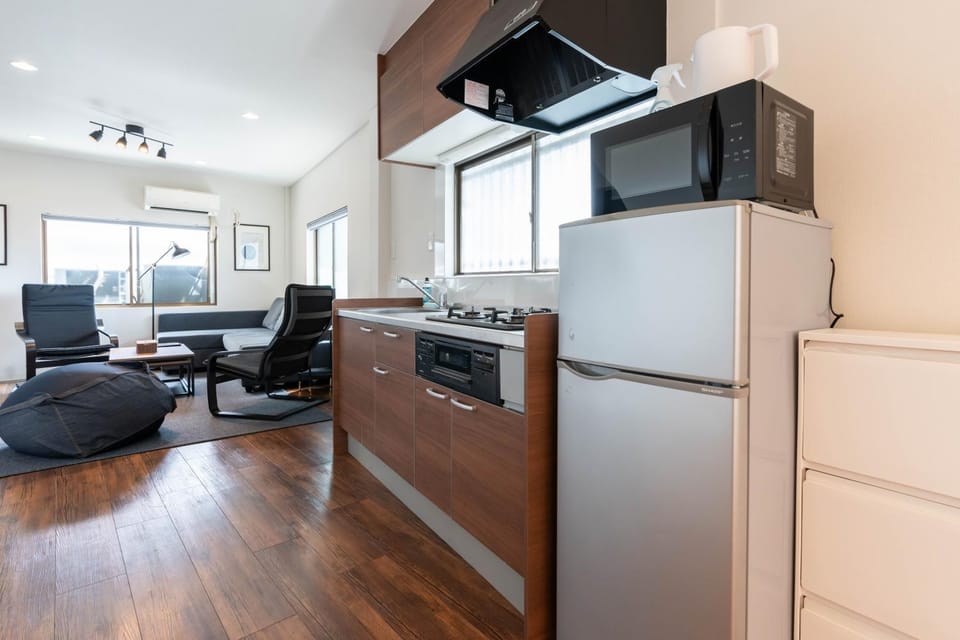 Kitchen or kitchenette, Living room, Dining area, minibar, stove