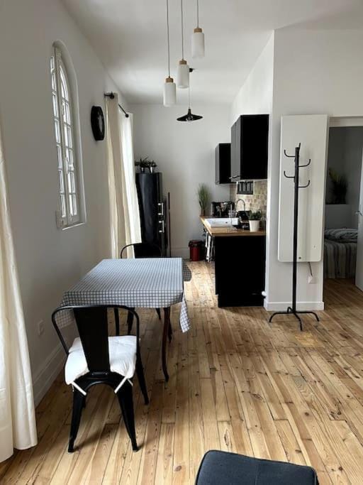 Cocon romantique à Vichy Apartment in Auvergne-Rhône-Alpes