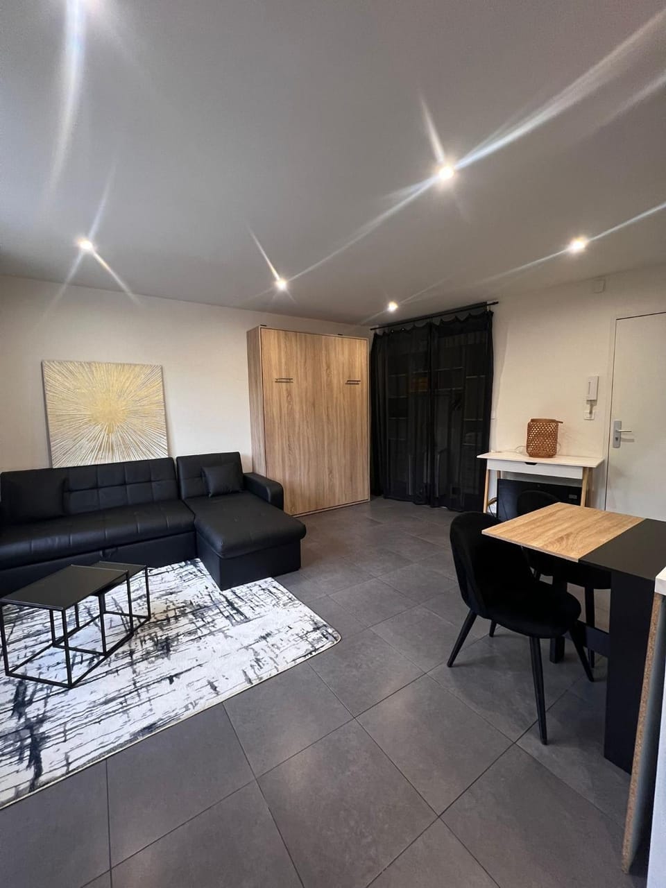 Living room, Dining area