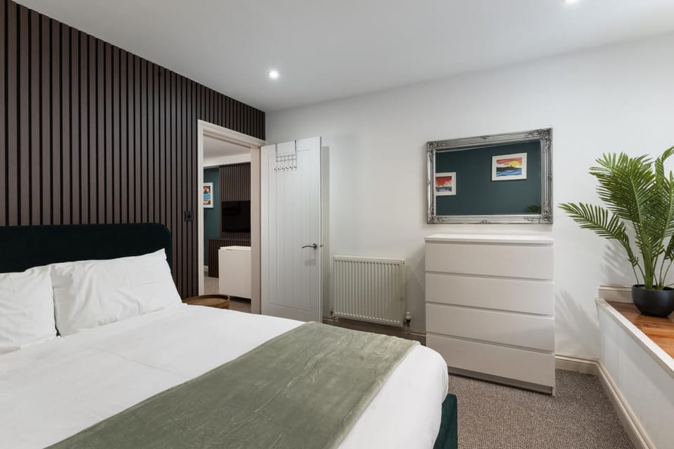 Modern 1 bedroom apartment close to Penzance town centre. Apartment in Penzance