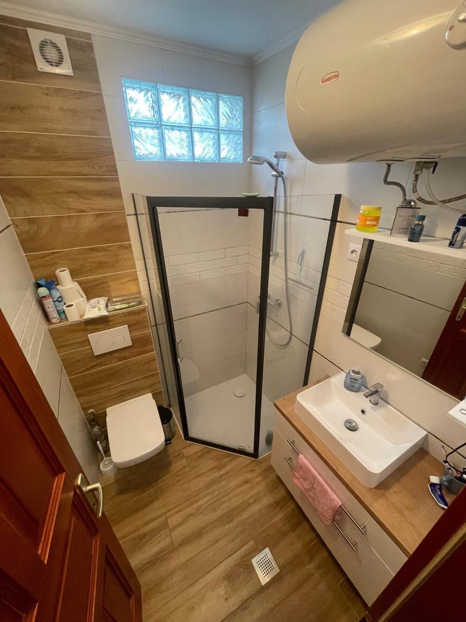 Shower, Toilet, Bathroom