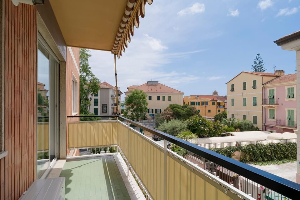 Arma Karma - 150 from the beach Apartment in Liguria