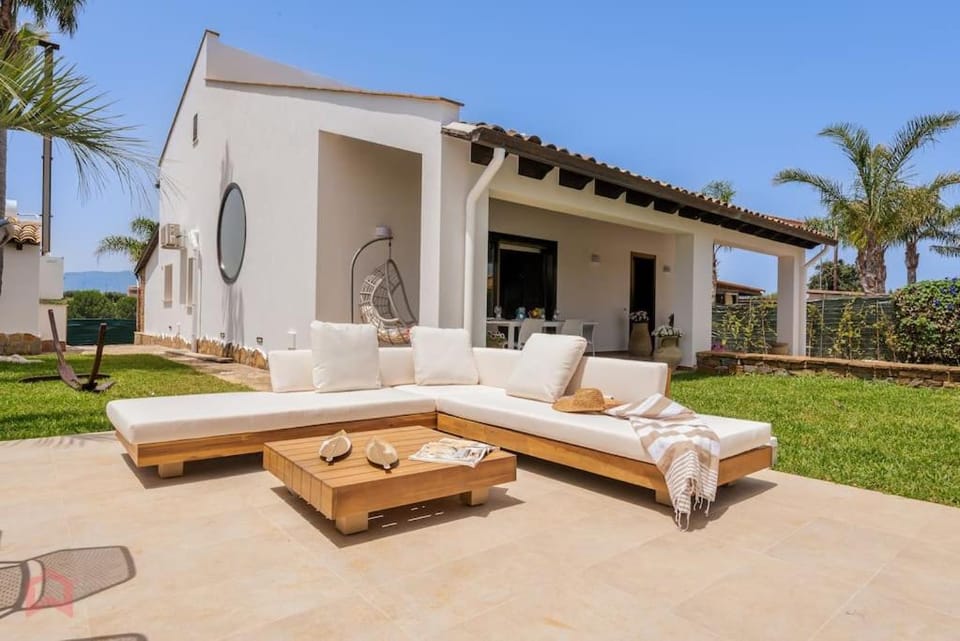 Property building, Patio, Day, Garden view