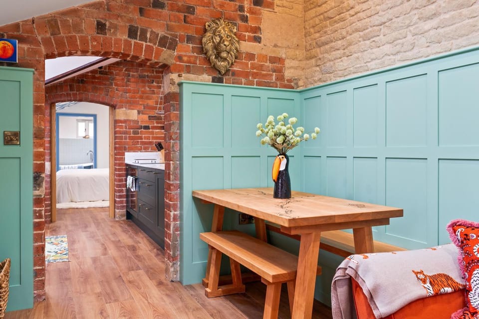 Mushroom Cottage House in South Kesteven District