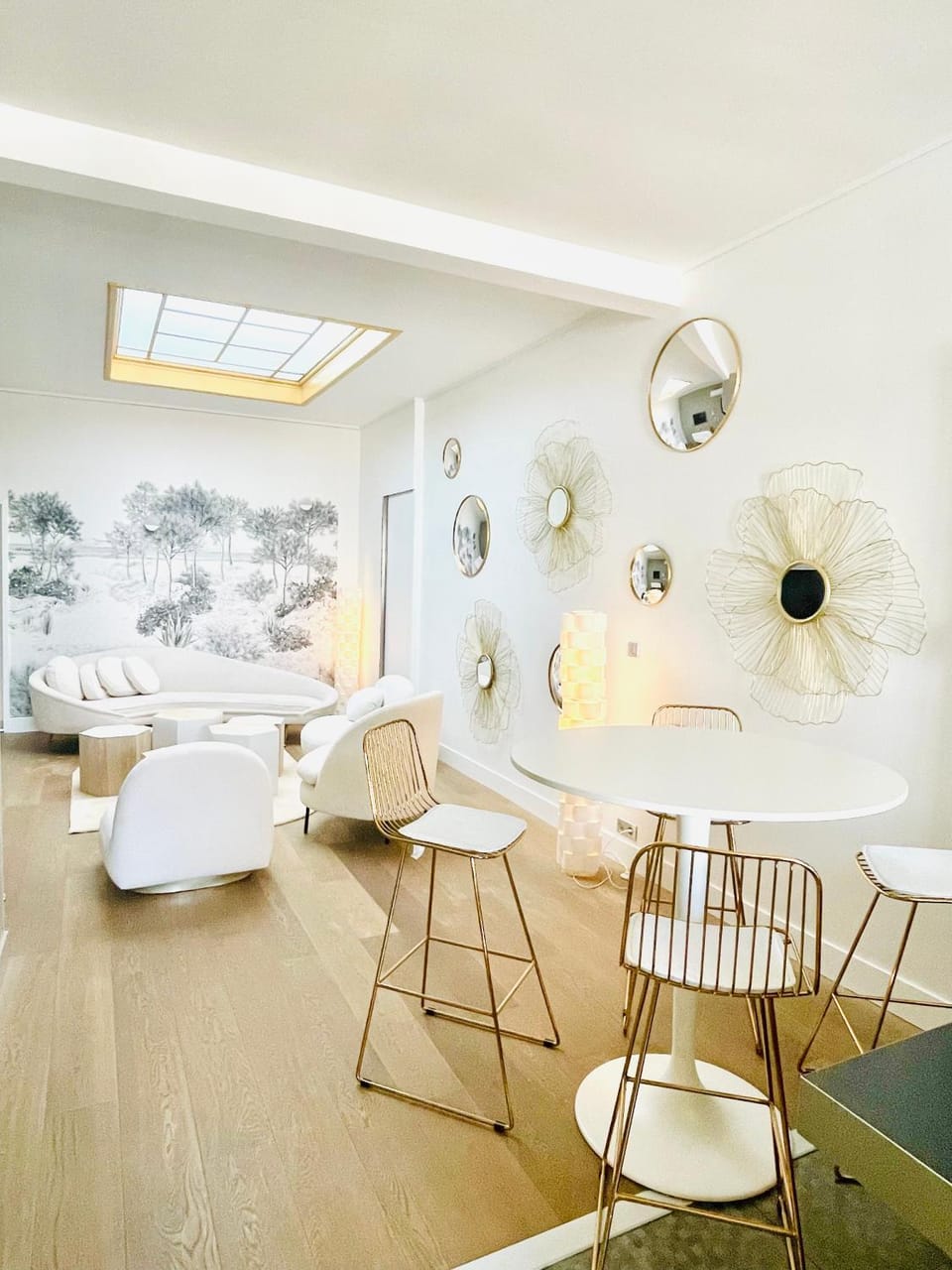 Living room, air conditioner