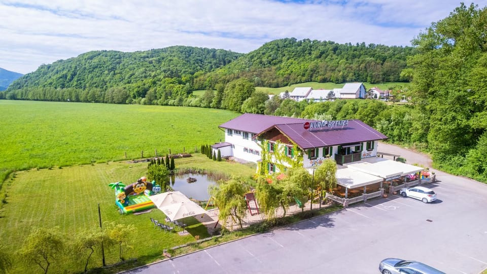 Kuria Bzenica Bed and Breakfast in Slovakia