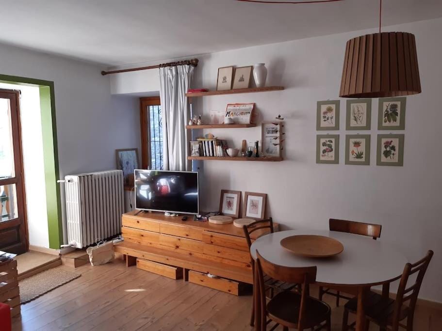 Appartamento in casa antica Apartment in Piedmont