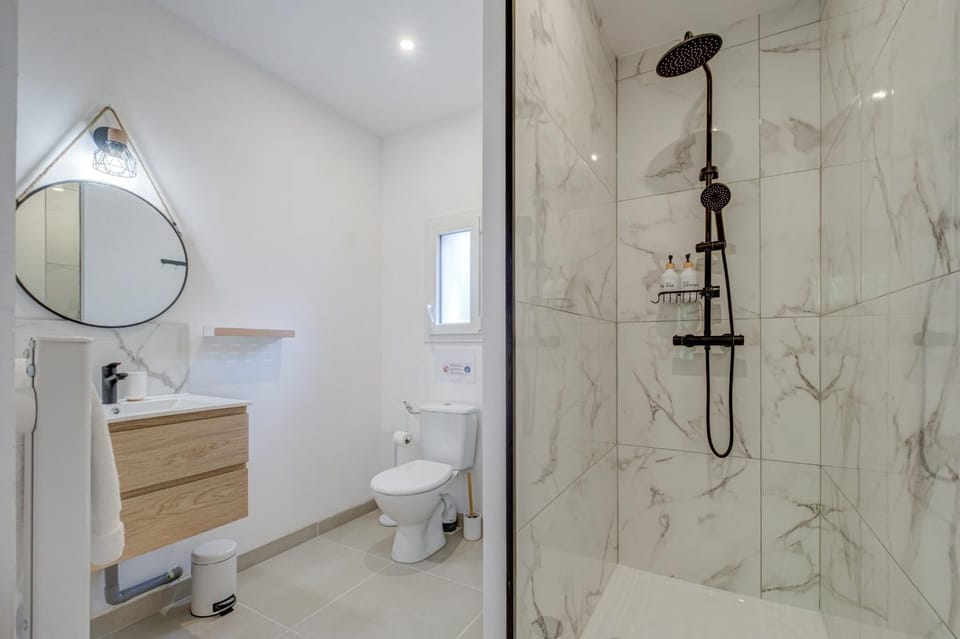 Shower, Bathroom