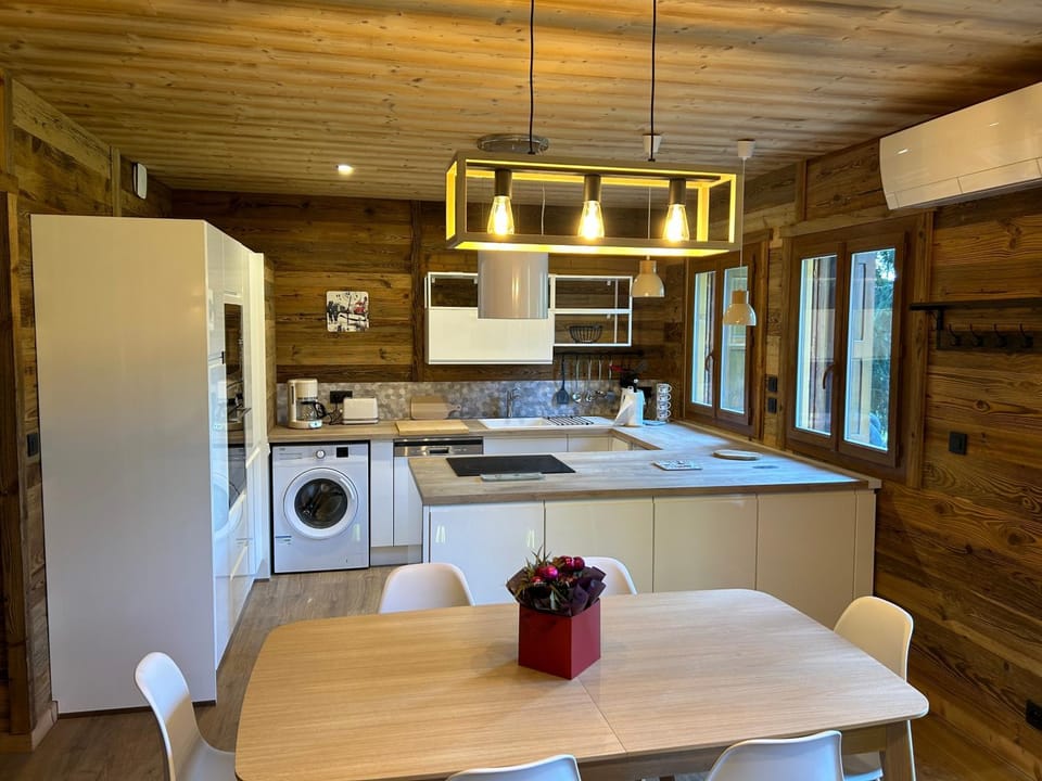 Dining area, dishwasher, washing machine, kitchen, air conditioner