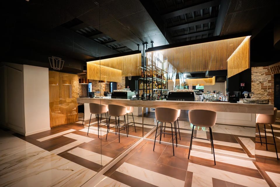 Lounge or bar