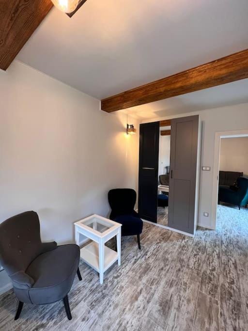 Seating area, Bedroom