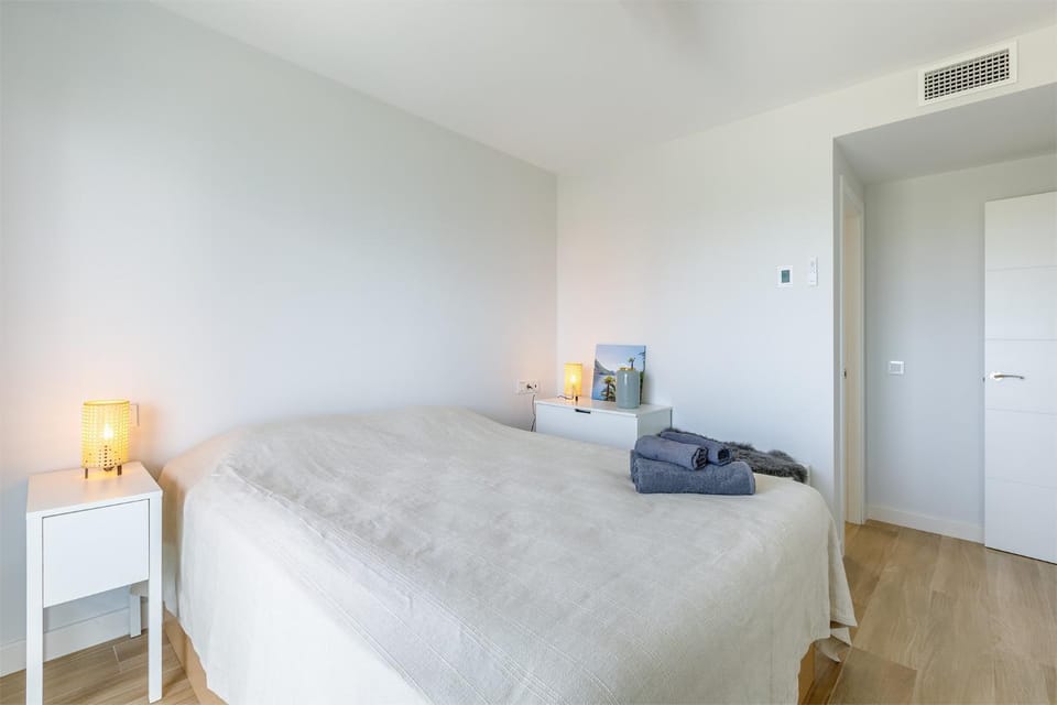 A&N Sea View Apartment with Pool & Parking Torre del Mar Apartment in Torre del Mar