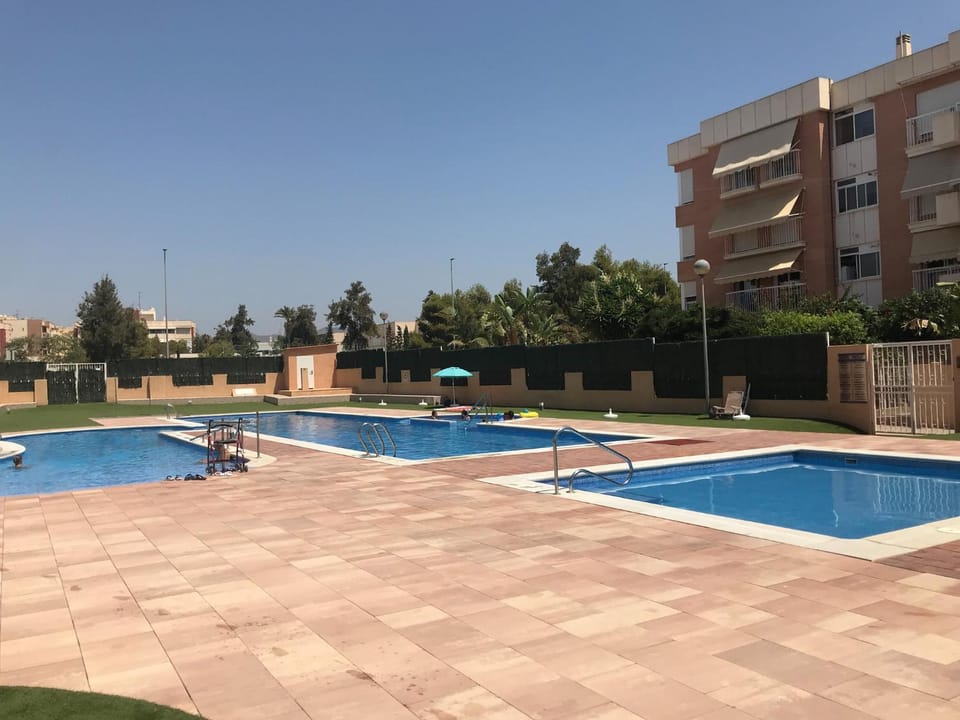 Pool view, Swimming pool, sunbed