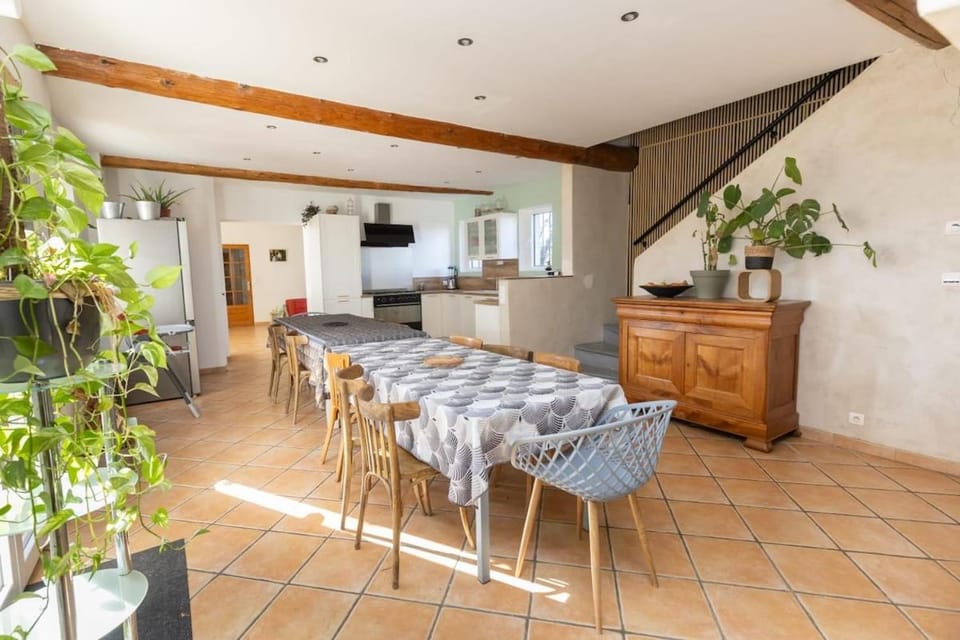 Mas provençal 14 personnes - parking privé Villa in Le Thor