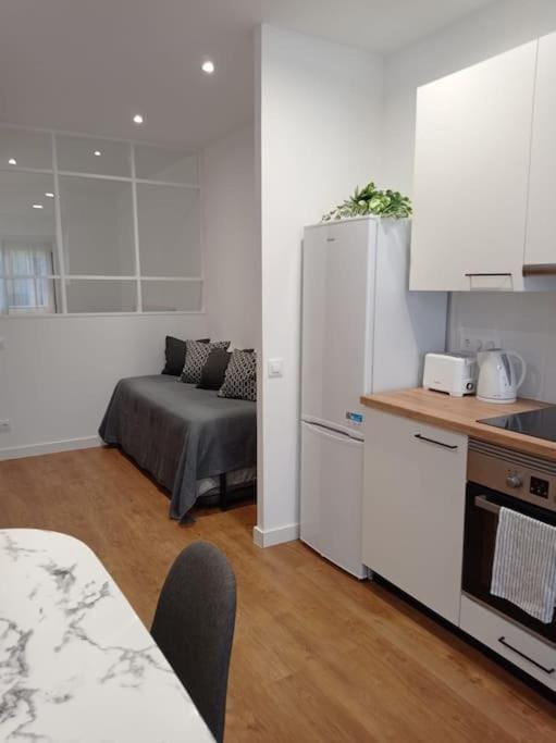 Kitchen or kitchenette, Living room
