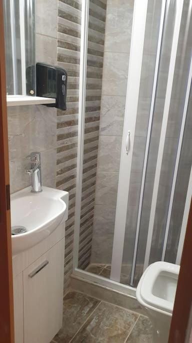 ΚΕΡΚΥΡΑΣ 27 ΠΕΔΙΟΝ ΑΡΕΩΣ 6οσ ΟΡΟΦΟΣ ΜΕ ΘΕΑ Apartment in Athens