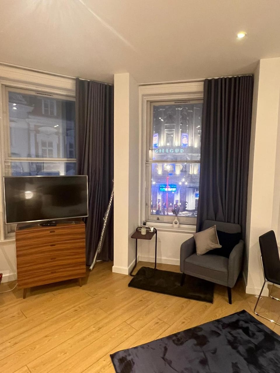 Tranquil 1 BR Retreat in Piccadilly VR4 Apartment in City of Westminster