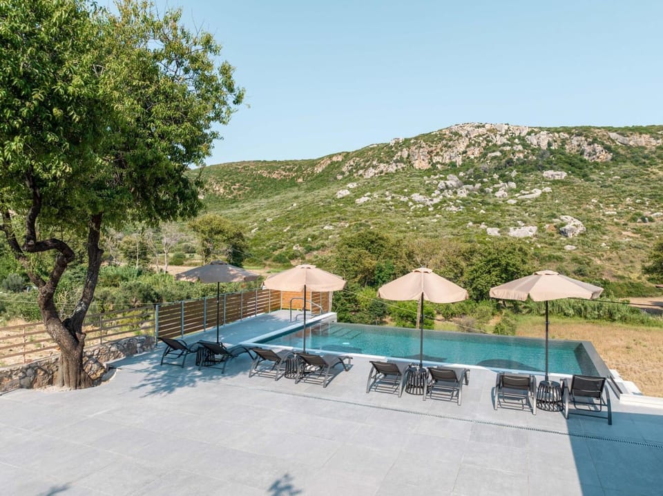 Natural landscape, Mountain view, Swimming pool, sunbed