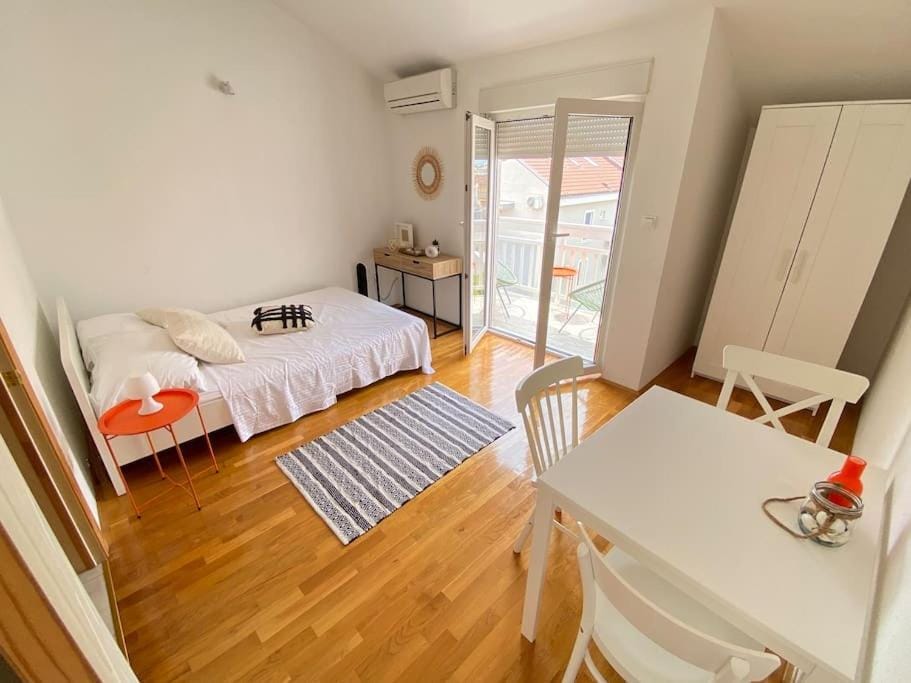 Apartment Lavanda mit Balkon Apartment in Podstrana