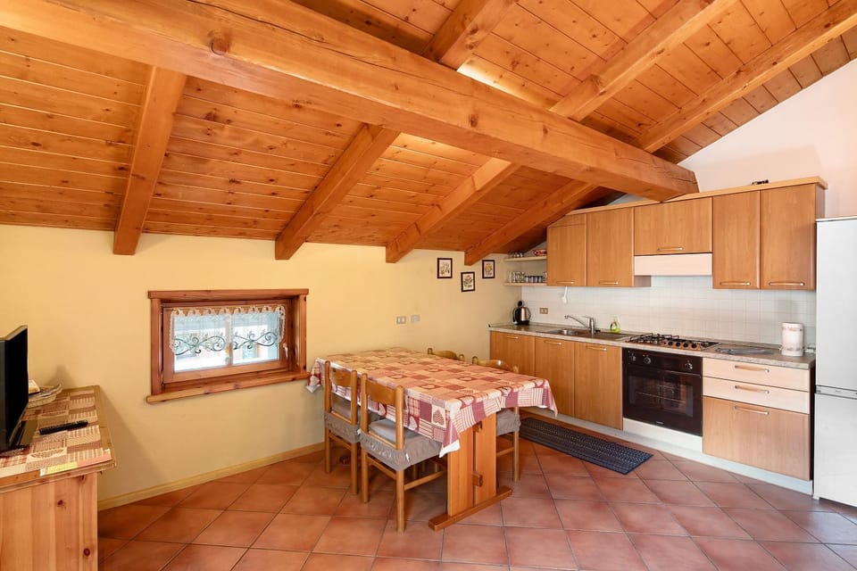 Property building, Kitchen or kitchenette, Living room