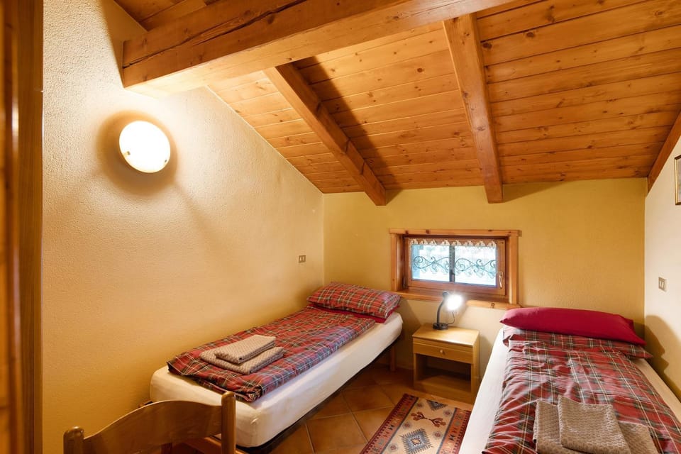 Property building, Living room, Bedroom