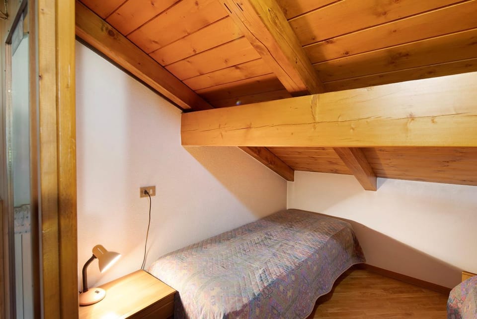 Property building, Living room, Bedroom