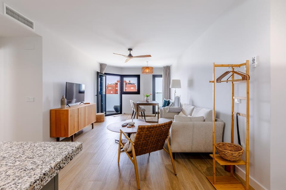 A&N Ocean Breeze Retreat with Pool Torre del Mar Apartment in Torre del Mar