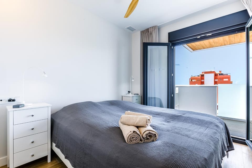 A&N Ocean Breeze Retreat with Pool Torre del Mar Apartment in Torre del Mar