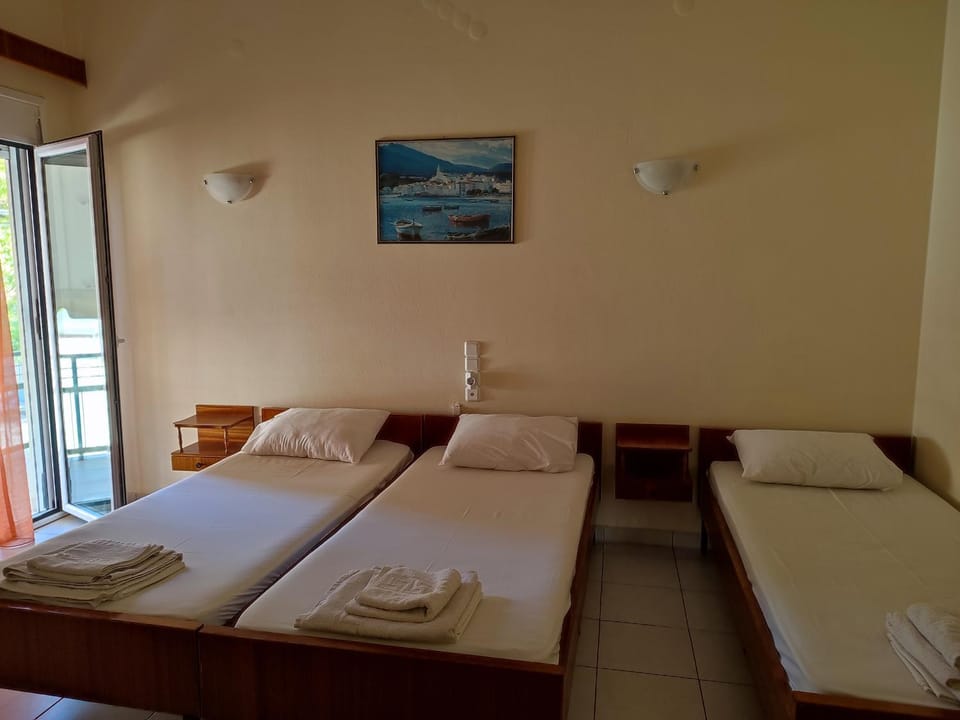 ΠΕΡΣΕΦΟΝΗ Hotel in Peloponnese, Western Greece and the Ionian