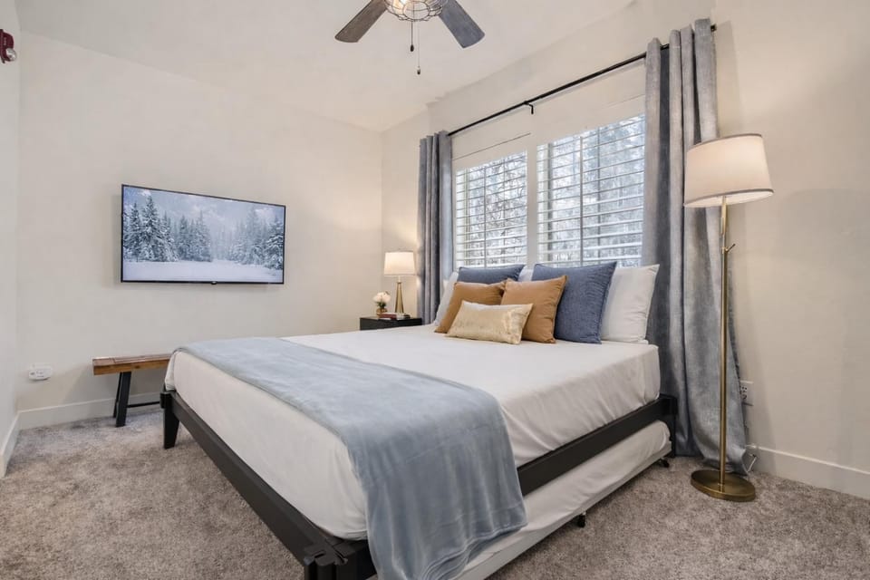 5569 Bear Hollow Hideaway! condo Apartment in Summit Park