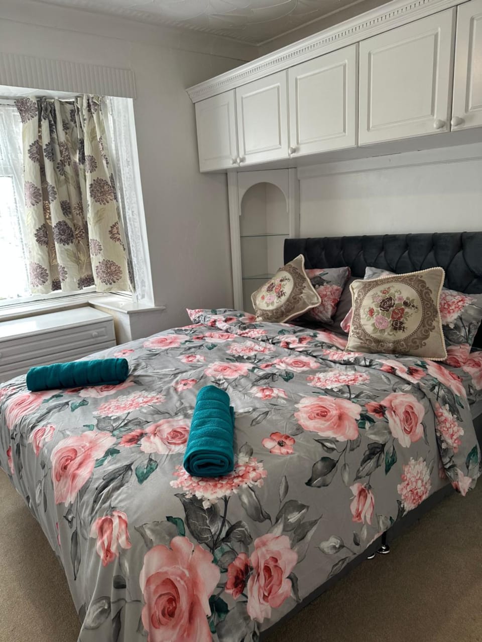 Bed, Bedroom, towels, wardrobe