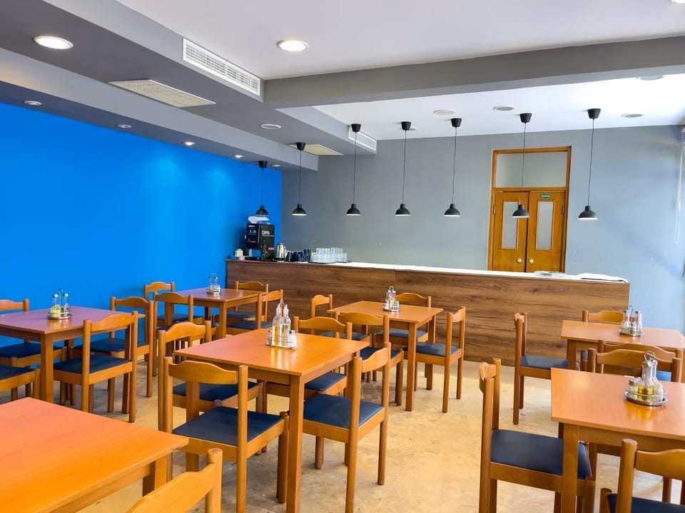 Restaurant/places to eat, Banquet/Function facilities