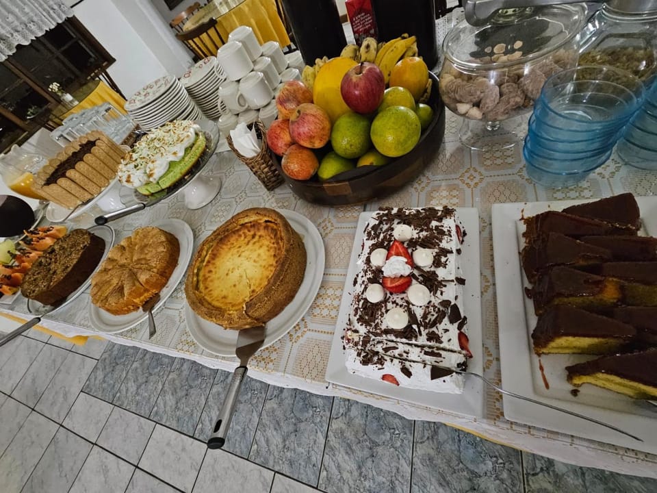 Food and drinks, Buffet breakfast