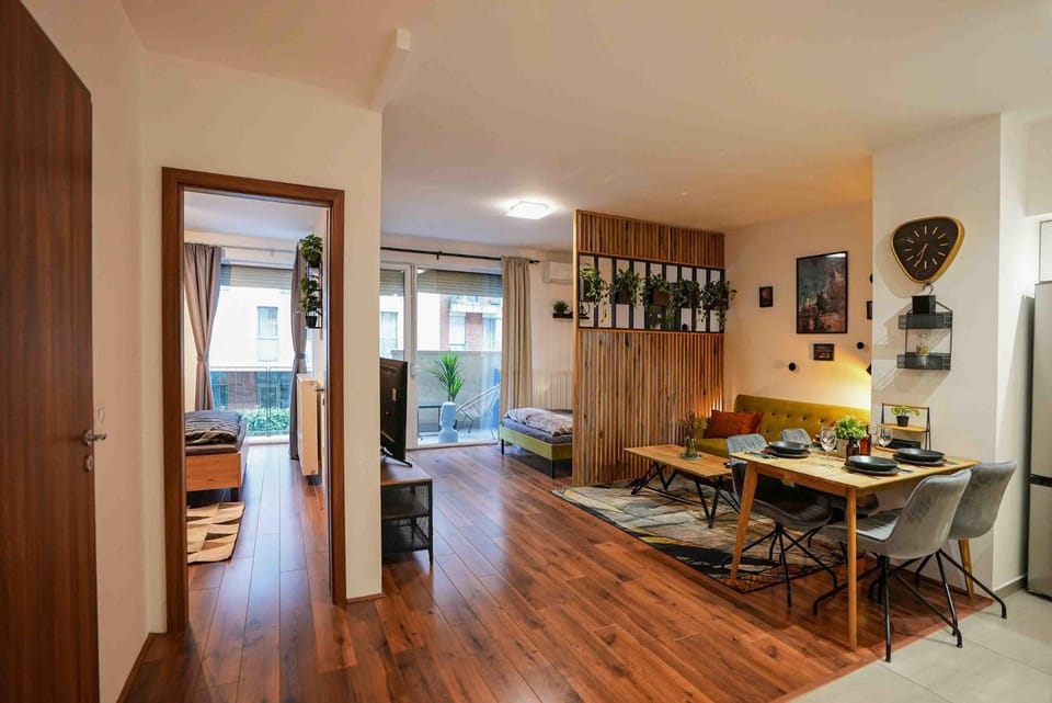 Kitchen or kitchenette, Living room, Seating area, Dining area