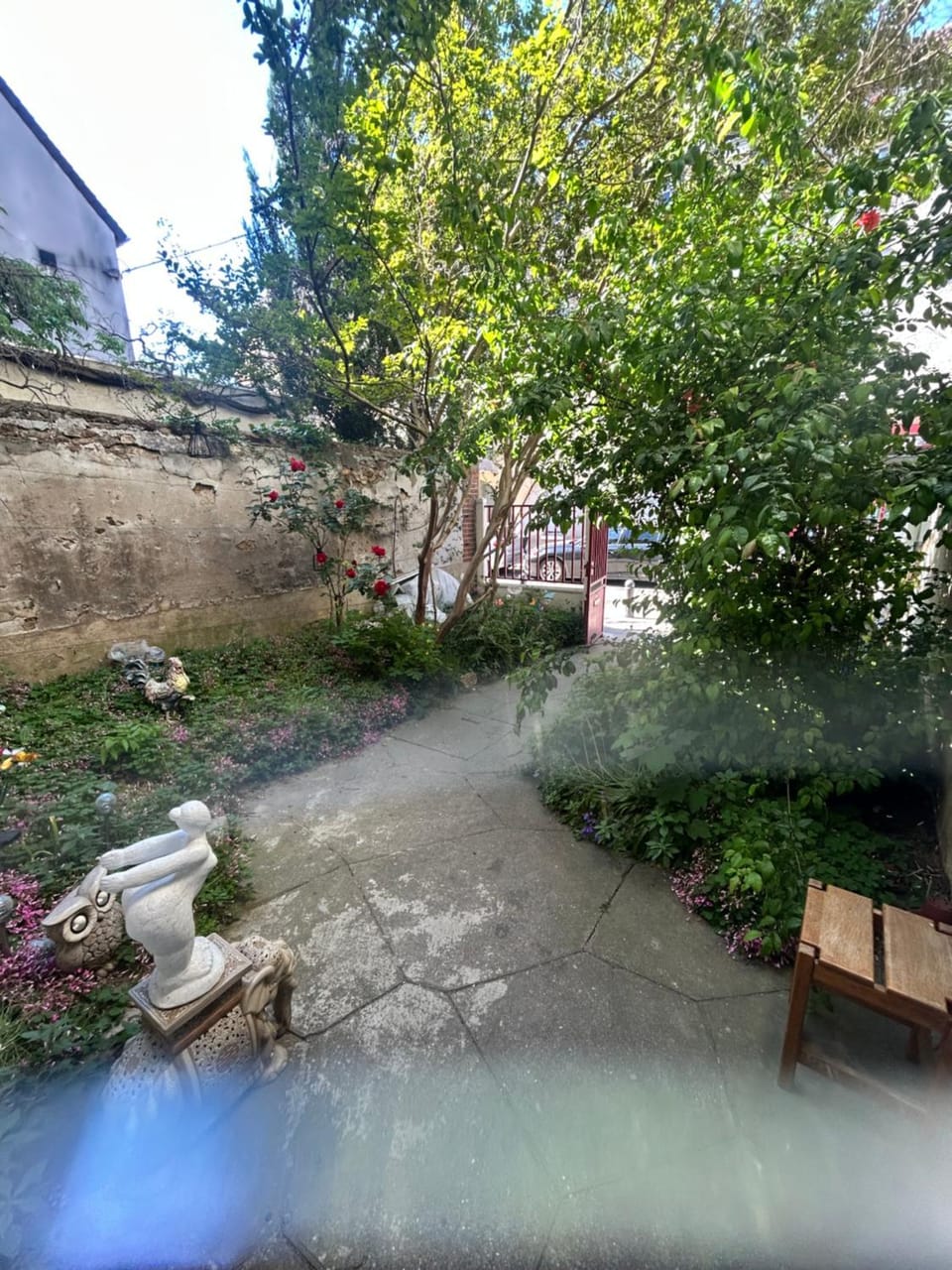 Facade/entrance, Spring, Day, Garden